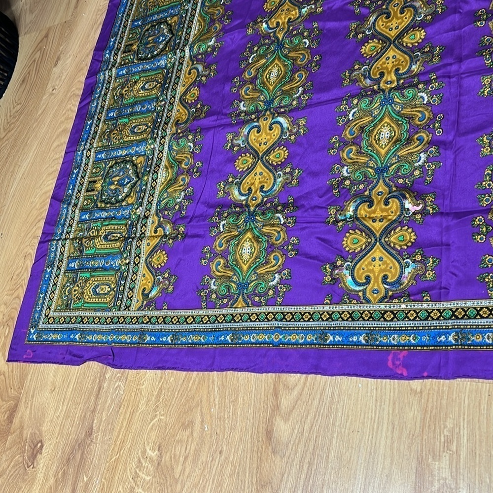 Christian Dior Rare Vintage 55” x 53” Extra Large Silk Shawl Wrap Scarf - Picture 12 of 13